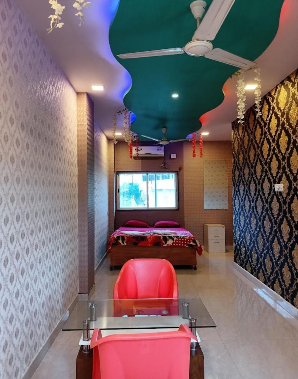 Strawberry Vacations Villa Panchgani Buitenkant foto